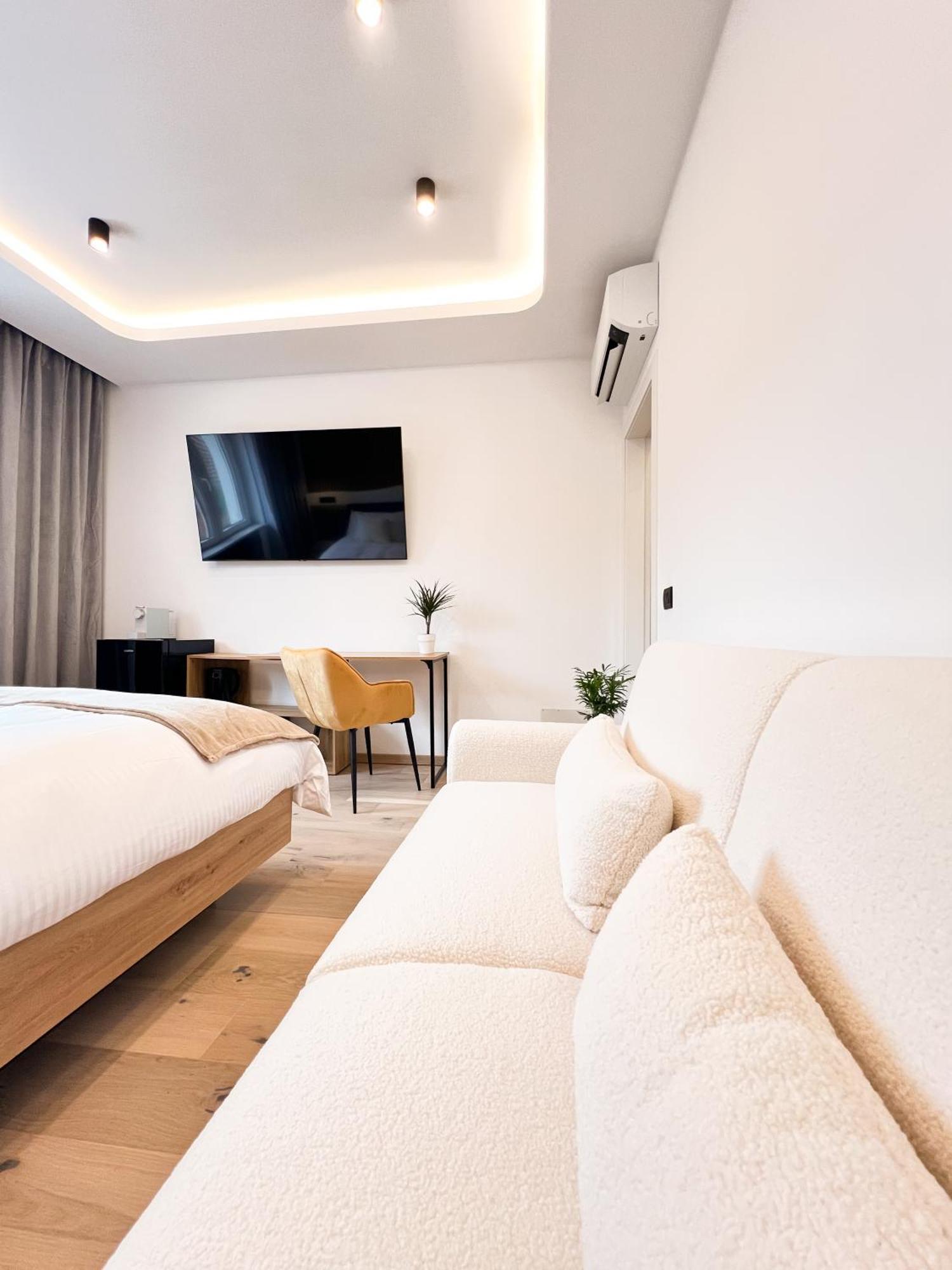 Milan Boutique Villa باديرنو دونيانو المظهر الخارجي الصورة